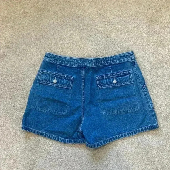 Gap jeans high rise denim shorts in size 12 - Picture 2 of 3